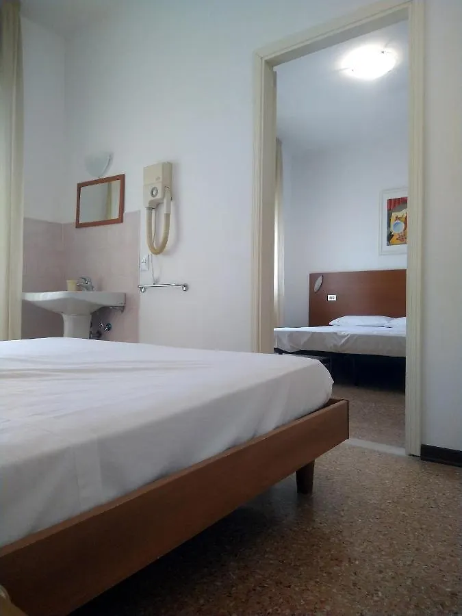 Hotel Luana Caorle 0*,  Italy